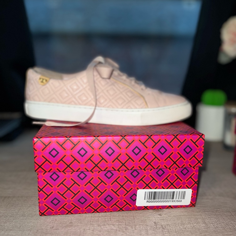 💓Tory Burch Pink Sneakers 9.5